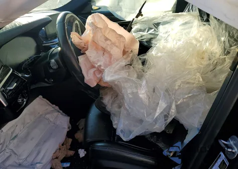 2020 BMW M550Xi z USA, uszkodzony, nr VIN WBAJS7C06LCD00163